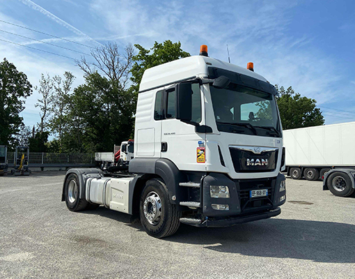 location tracteur poids lourd lyon